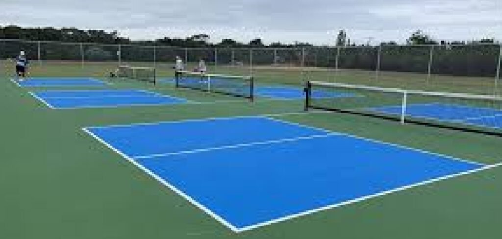 How to Make a Volleyball Court in Your Backyard