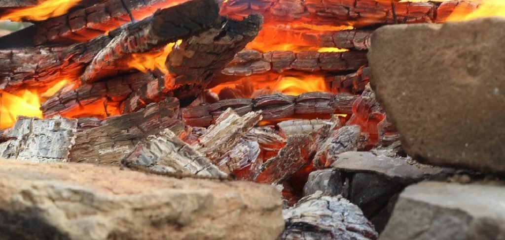 How to Stack Logs in a Fire Pit