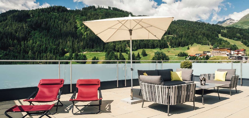 How to Fix a Broken Patio Umbrellaf